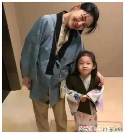 娱乐圈吃瓜爆料十二点,揭秘明星幕后真相